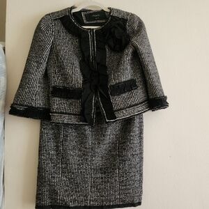 Ann taylor Co-ord Set  3/4 sleeve jacket 2 + Skirt 4 houndstooth Black/off White